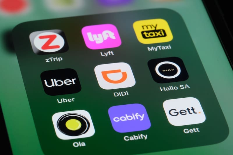 Adiós Uber y Cabify: restringirán su actividad en el país y retirarán licencias.