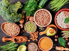 Ni chía ni girasol: la semilla llena de omega-3 y magnesio que disminuye el colesterol y ayuda a bajar de peso