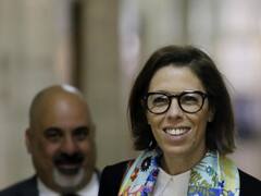 Los funcionarios tendrán que informar bienes de sus familiares