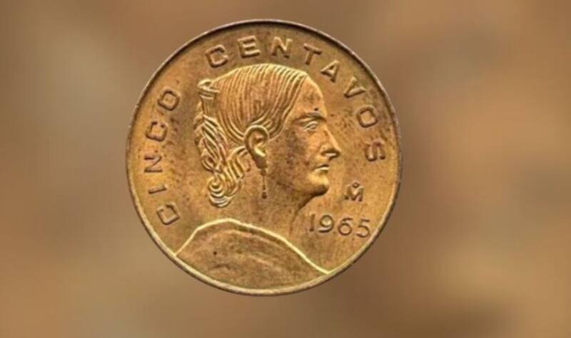 La moneda presenta el perfil de Josefa Ortiz de Domínguez, una figura clave en la Independencia de México. Fuente: mercadolibre.com.mx.