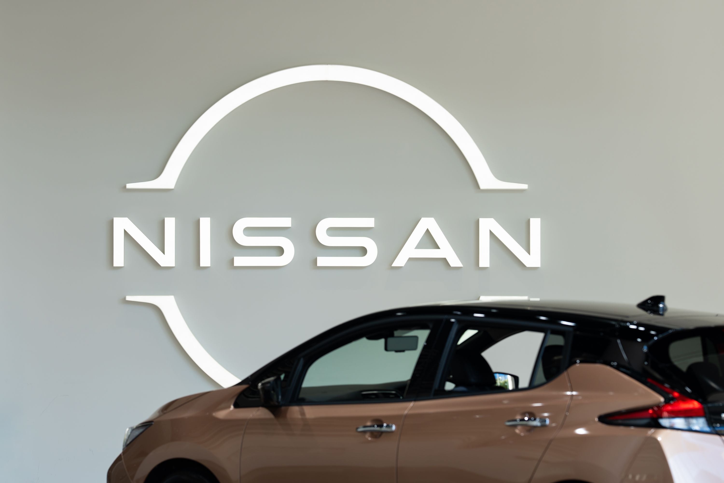 Nissan acelera hacia su salida de la Argentina: un fabricante nacional de motos negocia comprar su operación