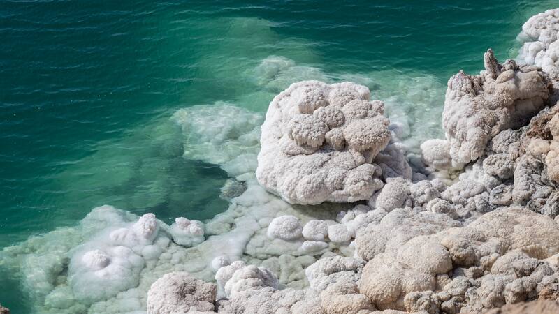 Descubrimiento arqueológico sin precedentes: hallan reliquias y tesoros del Imperio Romano en el Mar Muerto.