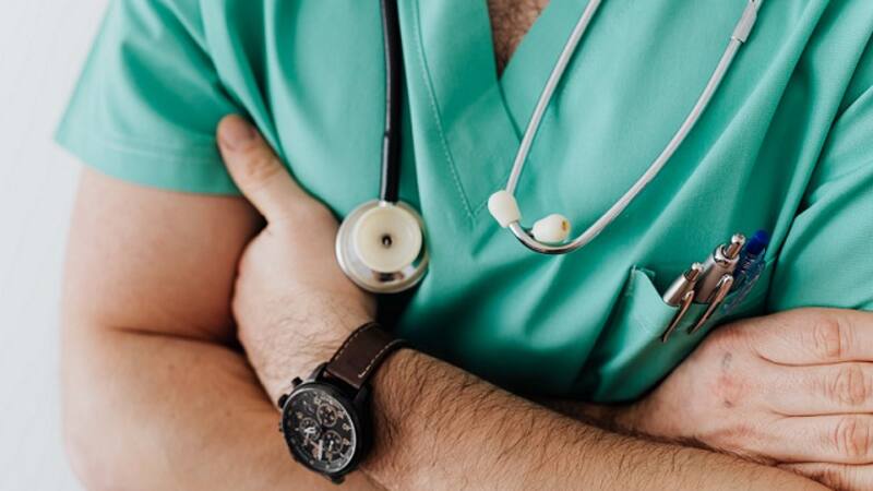 El juramento está basado en el médico griego del siglo V A.C.