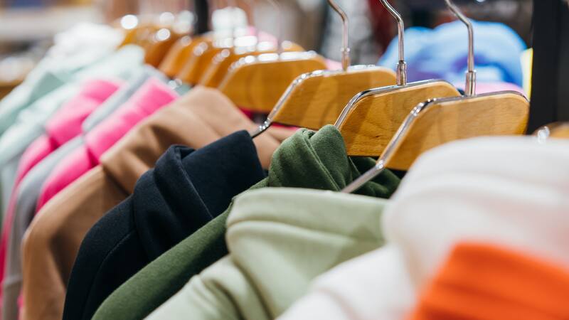 La temporada de verano se atrasa por la suba del dólar