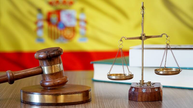 En caso de que se celebrase un referéndum sobre la Constitución española, en el que el 42% votaría 'no' y el 21% estaría a favor. (Imagen: Shutterstock)