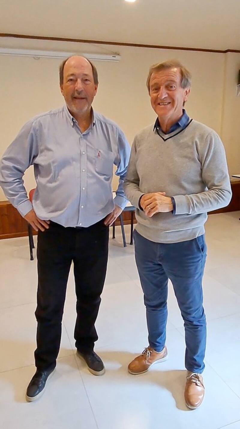 Ernesto Sanz acompañó a Aníbal Tortoriello el candidato de Cambia Río Negro