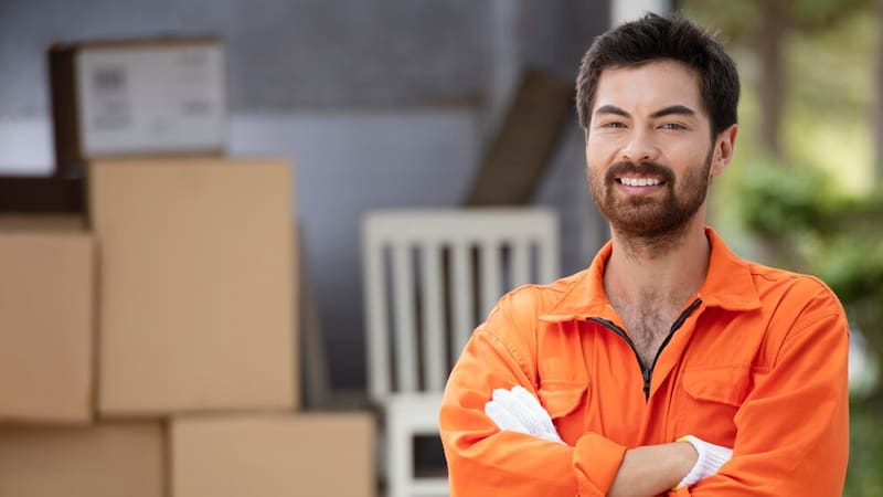 La búsqueda, encabezada por Adecco, es para sumar personal en un centro logístico de Torrejón de Ardoz.