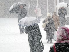 Nieve en la costa argentina: imágenes impactantes del fenómeno climático