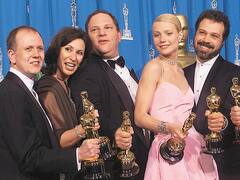 Un "buitre" amigo de Donald Trump al "rescate" de los hermanos Weinstein