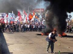 Cortes para todos: Cresta Roja en Ezeiza, Ecotrans en Morón y varias empresas en Panamericana