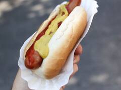 Exigen que se retiren estos hot dogs mortales de restaurantes y supermercados