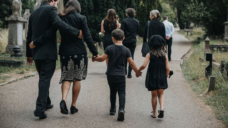 Renunciar a una herencia es posible en España, pero debe hacerse con cuidado y por vía notarial o judicial.