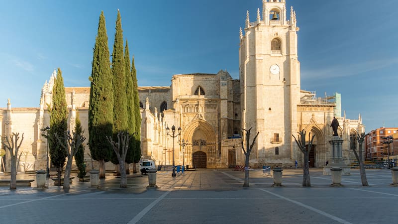 La catedral de San Antolín de Palencia es la tercera más grande de España.