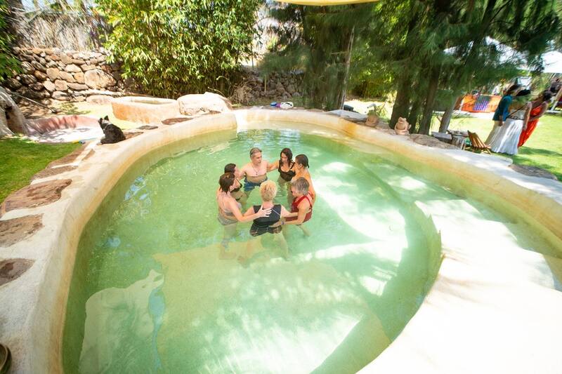 La Vita Bella Soul Spa & Hotel Boutique posee albercas de aguas termales que pueden alcanzar los 40° C de temperatura. Esto le imprime al establecimiento la cualidad de poseer pozas curativas. Foto: Instagram @lavitabellasoulspa