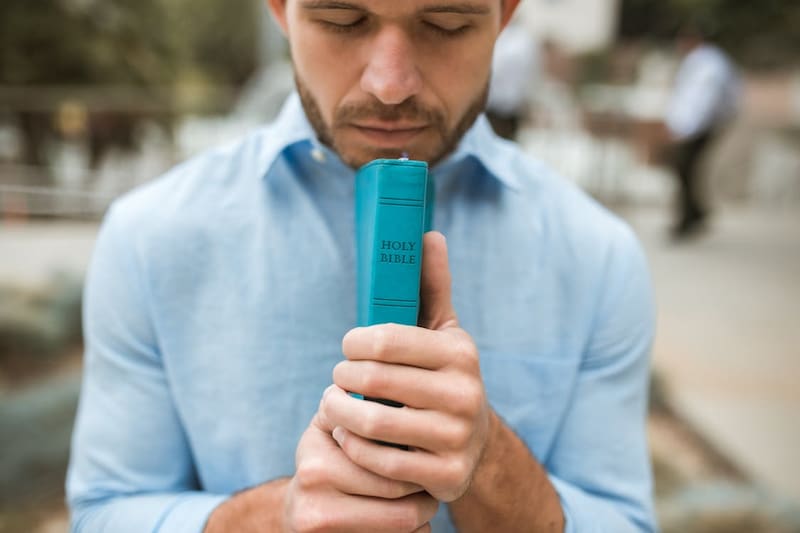 El evangelio del día y las palabras del papa Francisco.