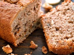 Sin harina ni azúcar: cómo hacer el budín de banana que está repleto de proteínas y es súper esponjoso