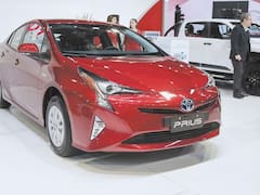 Autorizan a Toyota a traer 163 autos híbridos sin arancel