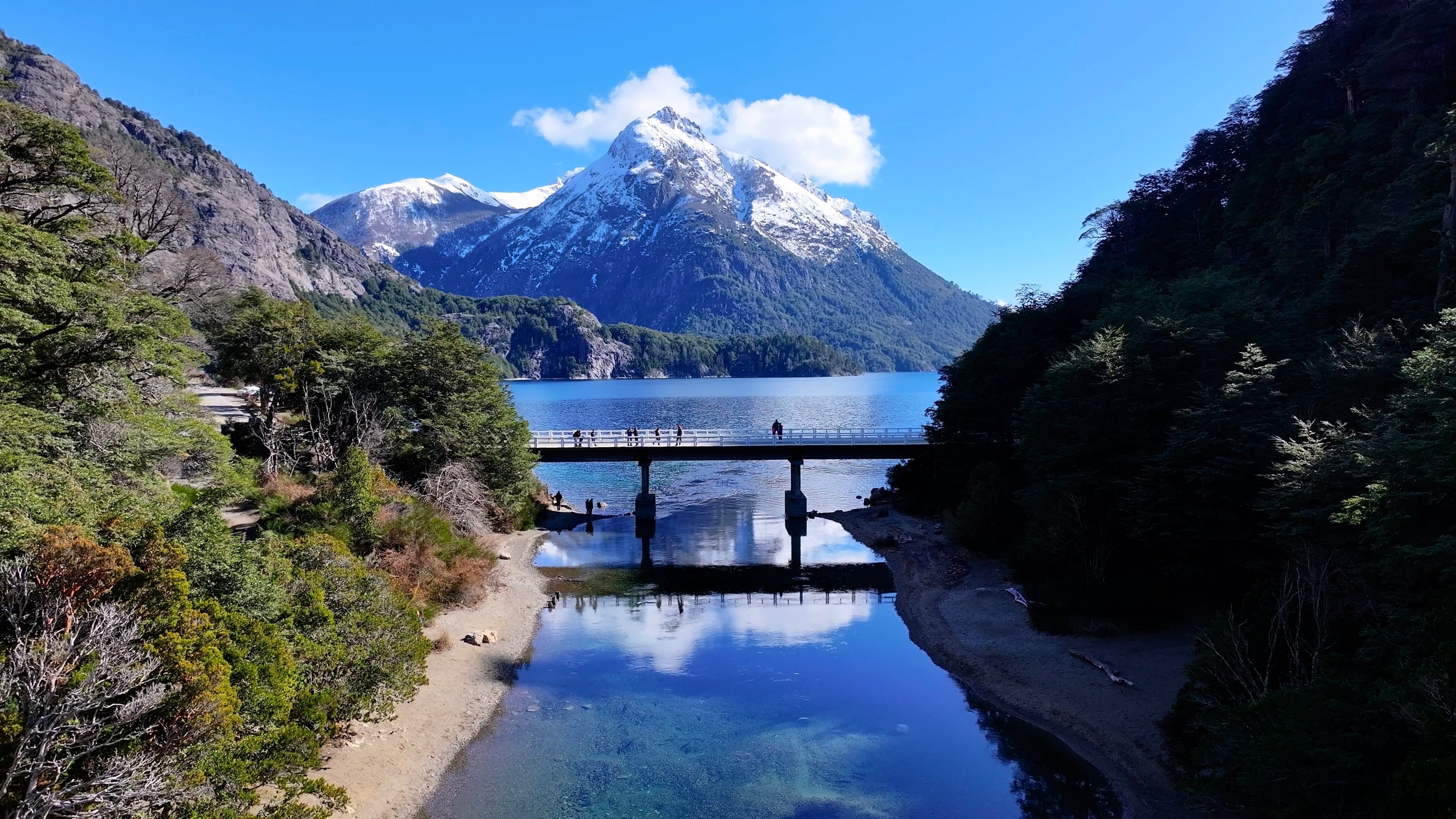 Buscan voluntarios para vivir en Bariloche: ofrecen alojamiento a cambio de 25 horas semanales de colaboración Buscan voluntarios para vivir en Bariloche: ofrecen alojamiento a cambio de 25 horas semanales de colaboración