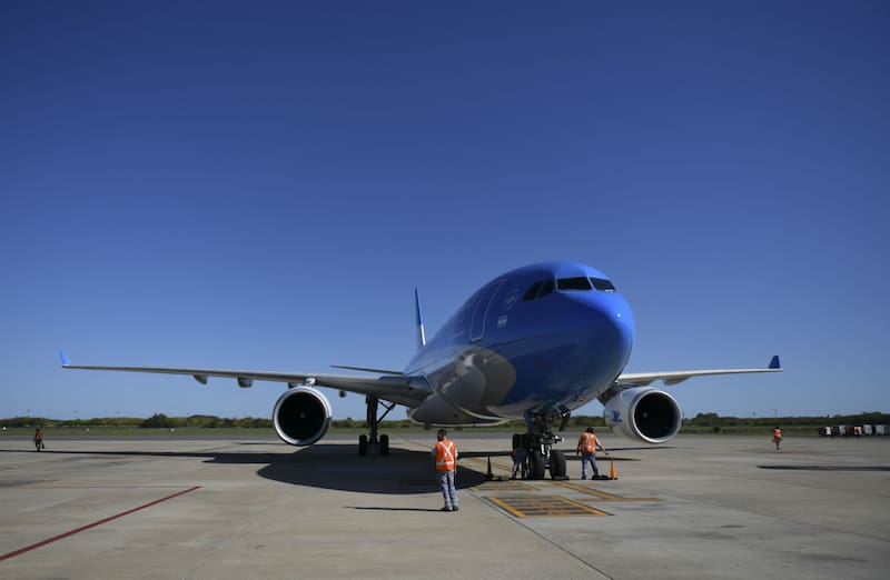 Aerolíneas Argentinas, en la mira del gobierno de Javier Milei.