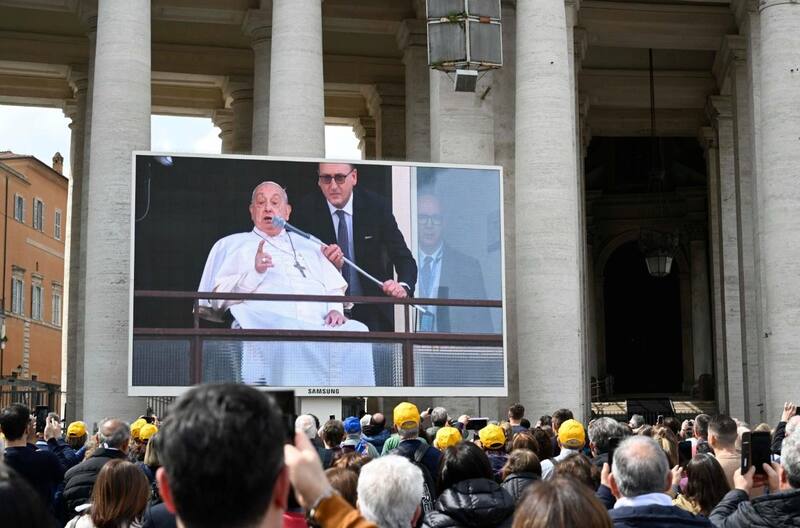 El papa Francisco habló para sus fieles cristianos luego de salir del Gemelli. Fuente: Archivo.