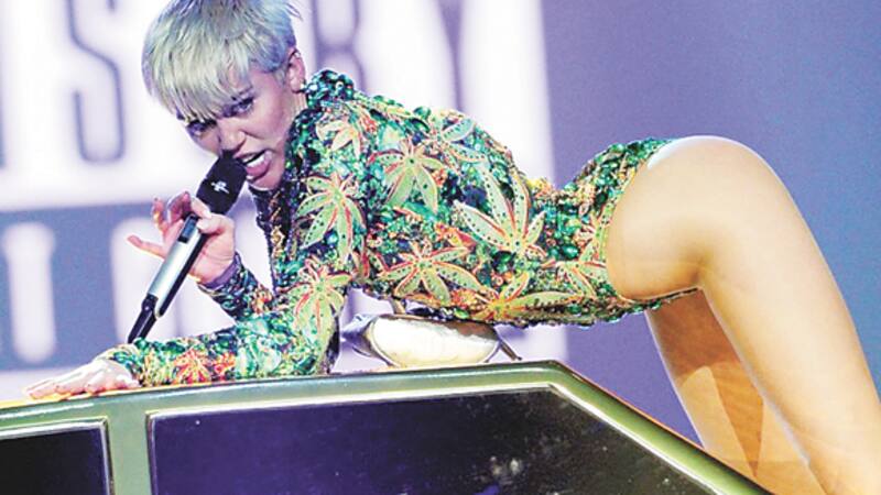 Miley tiene uno de los espectáculos más controvertidos del momento
