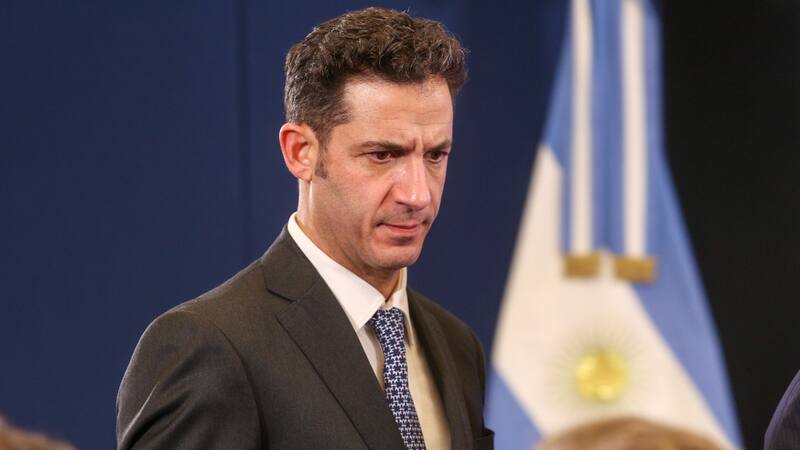 Matías Tombolini, secretario de Comercio, administra precios e importaciones.