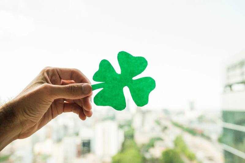 Los signos que atraerán la buena fortuna en 2024 son Aries, Piscis, Acuario, Virgo y Géminis. Foto: Freepik