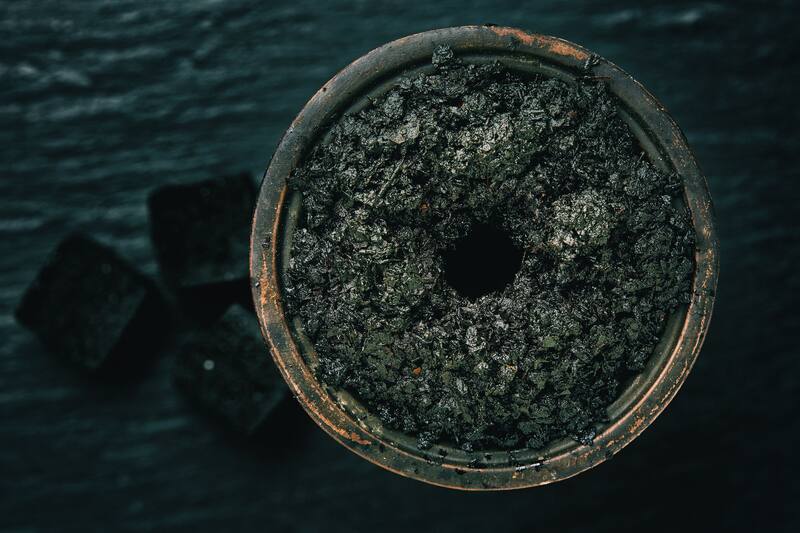 Utilizá la vela negra y las cenizas para purificar el ambiente y liberarlo de influencias nocivas. (Foto: Freepik)