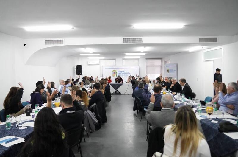 Máximo Kirchner volvió a reunir al PJ de Buenos Aires para repartir secretarías entre todos los sectores