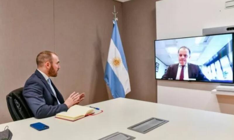 El ministro de Economía Martín Guzmán en diálogo con Emmanuel Moulin del Club de París