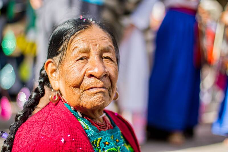 En qué consiste el nuevo apoyo económico que lanzó Claudia Sheinbaum para mujeres de 60 a 64 años en México: conoce los detalles. Fuente: Shutterstock.