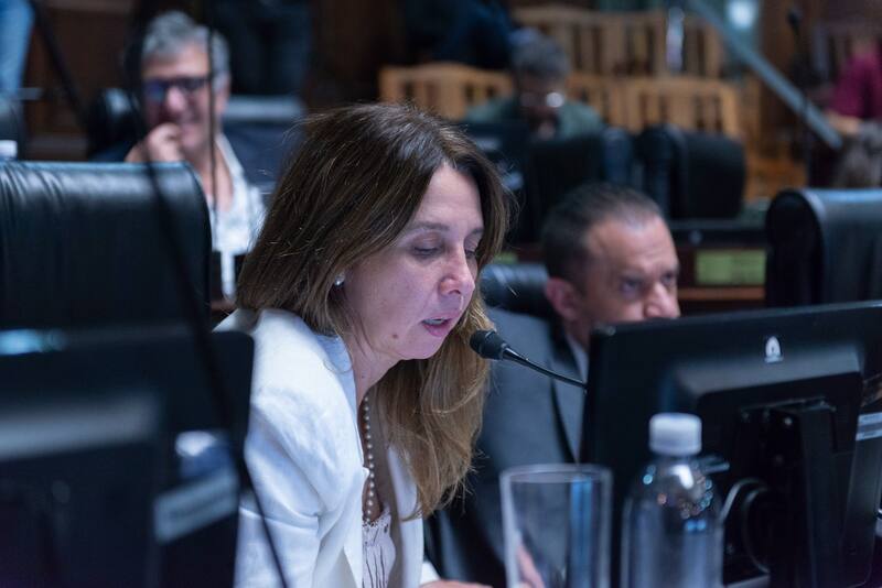 Pilar Ramírez durante la sesión por el Presupuesto 2025 que había enviado Jorge Macri