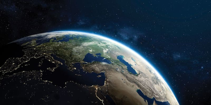 Científicos anticipan que los polos magnéticos de la Tierra se invertirán en un futuro. Fuente: Archivo