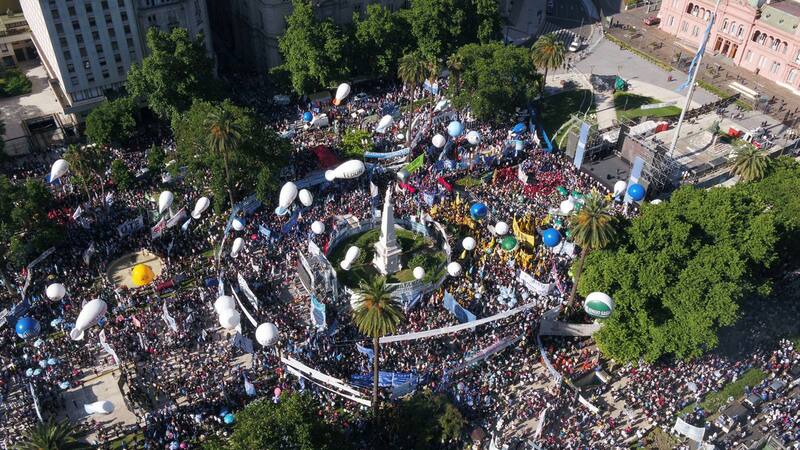 El gobierno porteño dispuso la presencia de agentes de Tránsito y del Centro de Gestión de la Movilidad en la zona para evitar la congestión en la circulación.