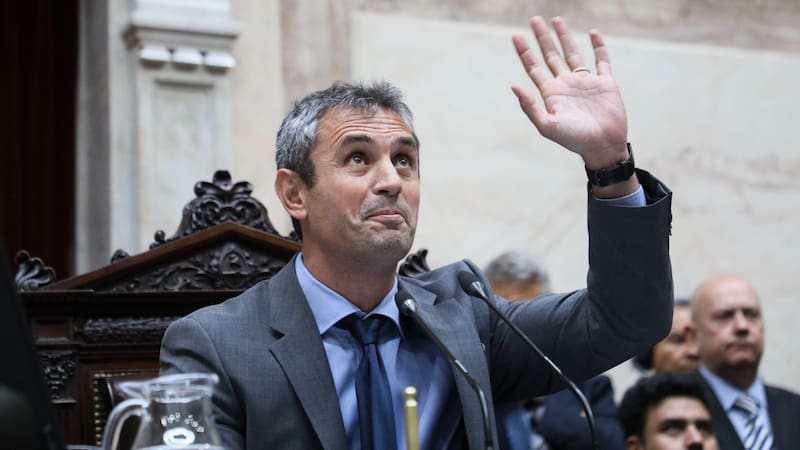 El oficialismo apunta a constituir las comisión sin UP