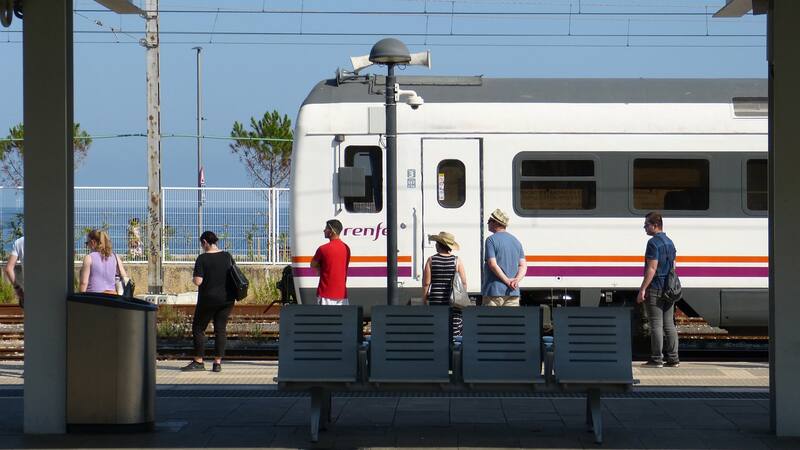 Los ferroviarios exigen trabajar menos días y se movilizan para lograrlo