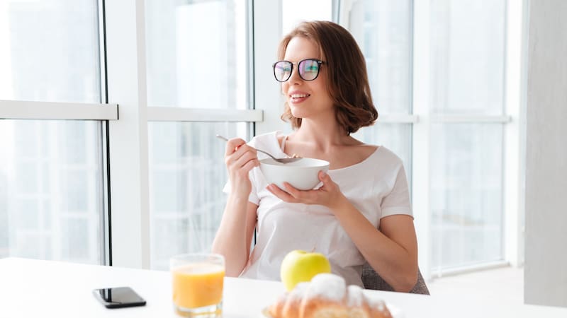 Evitá hacer esto en tu desayuno para bajar de peso.