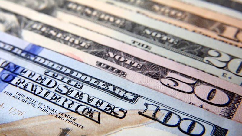 El dólar blue muestra una brecha de menos de 86% respecto al oficial mayorista.