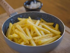 El truco del vinagre que usan en los mejores restaurantes para lograr unas papas fritas crujientes
