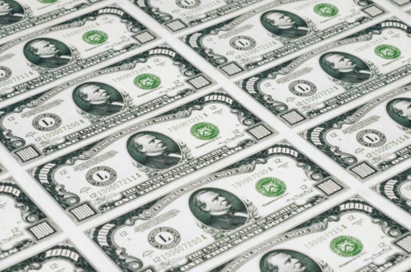Billetes de 1.000 dólares.