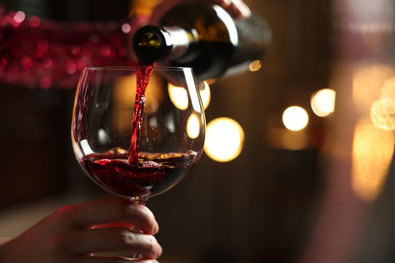 4x2 en etiquetas seleccionadas de vinos.