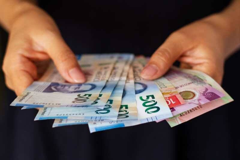 El peso mexicano anota ganancias en el inicio de diciembre. Fuente: Freepik