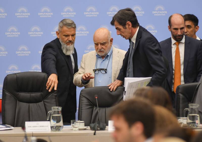 El procurador Rodolfo Barra y el secretario de Energía, Eduardo Rodríguez Chirillo en Diputados,