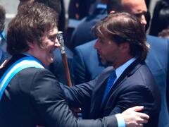 Argentina y Uruguay avanzan en una agenda amplia: cielos abiertos, hidrovía y Mercosur