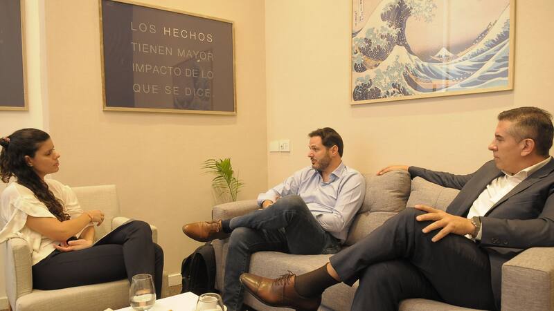 Belén Fernández, José Ignacio Viñas y Damián Lopo