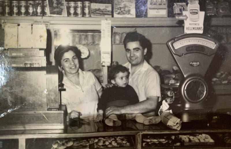 Don Antonio Rodríguez Figueiredo -inmigrante español proveniente de Orense- y su mujer Alba