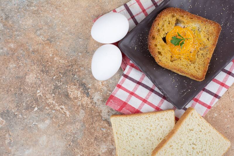 La receta utiliza ingredientes saludables y accesibles para crear un desayuno equilibrado. (Foto: Freepik)