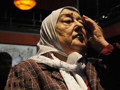 Bonafini denunció que una patota atacó el edificio de las Madres