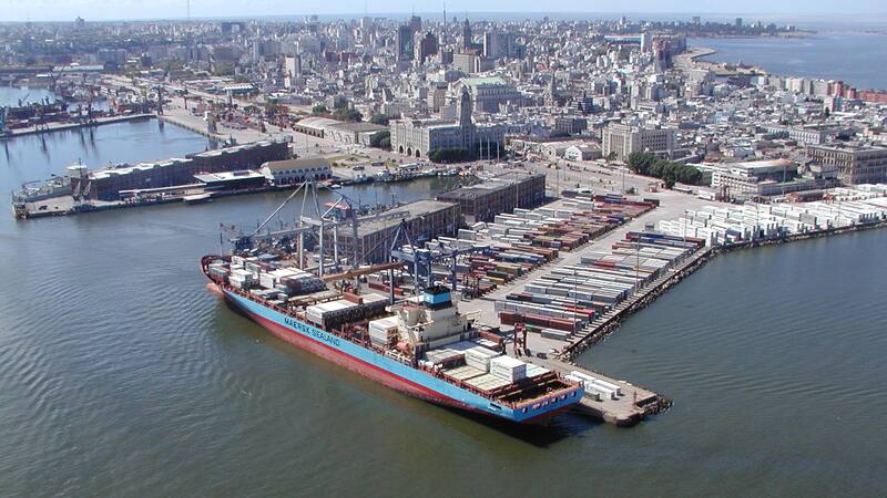 Varios buques fueron derivados al puerto de Montevideo o a terminales del sur de Brasil