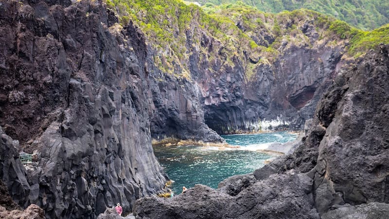 Piscinas naturales. Fuente: Pixabay.